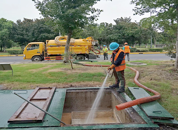 冯坡镇化油池清理